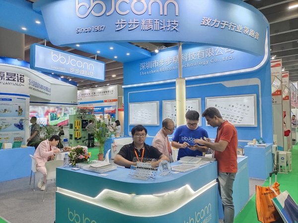 亞洲連接器及線束工業展會客戶接待5